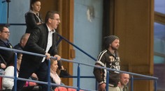 Majiteľ Detvy po prehre ako odrhnutý z reťaze. Búchal do skla, kopal do dverí a urážal Bučeka