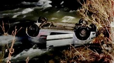 Stáli pri nich všetci svätí: Auto s piatimi mladíkmi skončilo prevrátené v Hornáde