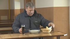 Každý ich aspoň raz navštívil. Staničné a nemocničné bufety síce nemajú najvyššiu úroveň, no naje sa v nich každý