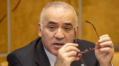 Sloboda v Rusku závisí od ukrajinského víťazstva vo vojne, vyhlásil kritik Kremľa Kasparov