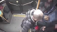 Mladíkovi dal najskôr ružu, potom ho zbil: Polícia obvinila 34-ročného Košičana