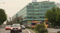 Budova v Bratislave, kam denne chodia tisíce ľudí, má problémy so statikou