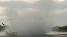 VIDEO: Ľudí na rieke znenazdajky zasiahlo tornádo. Výletnú loď doslova pohltilo