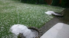 SHMÚ varuje pred búrkami. Pre tieto okresy platí výstraha 2. stupňa