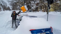 V americkom Buffale už smú jazdiť autá. Po kalamite otvorili aj letisko