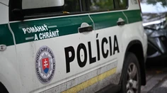 Otrasný prípad v Trnavskom kraji. Bábätko skončilo so zlomeninami, polícia obvinila rodičov z týrania