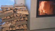 Prísnejšie pravidlá pre vykurovanie drevom? Návrh Európskej komisie ešte prehodnotia