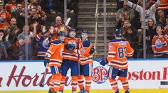 VIDEO: Gáborík sa vrátil po zranení, súboj Slovákov pre Sekeru