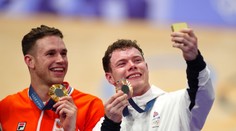 Nevinné vyšmyknutie činky a bolo vybavené. Cyklistická hviezda šokujúco končí kariéru