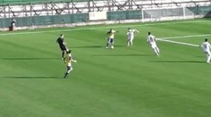 VIDEO: Tá teda sadla! Tínedžer strelil v tretej lige gól á la Miňo Stoch