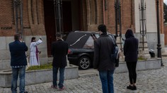 VIDEO: Pohrebné obrady sú v Španielsku po novom. Na všetko je len pár minút