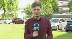 Hrobové ticho a obrovské množstvo policajtov. Reportér TN live je na mieste masakru v Grazi