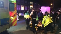 Auto vrazilo do davu ľudí v Londýne