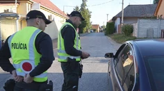 „Dal som si večer pivo,“ tvrdil muž za volantom a žiadal policajtov, aby mu to odpustili
