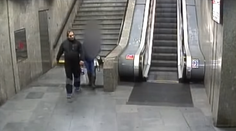 Polícia hľadá muža, ktorý mal v Prahe na Vianoce znásilniť turistku. Vraj pochádza zo Slovenska