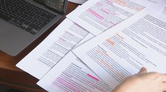 Vysokoškoláci majú online aj skúškové obdobie, využili to na nové formy podvádzania