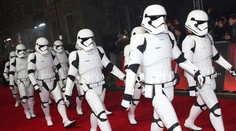 Koronavírusu podľahol herec Andrew Jack († 76), známy z filmov Star Wars