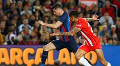 Piqueho éra mala víťaznú bodku, záver v Getafe sprevádzali až tri vylúčenia