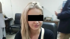 Video zo zatknutia českej pašeráčky Terezy: Najprv prekvapený pohľad, potom hlava v smútku