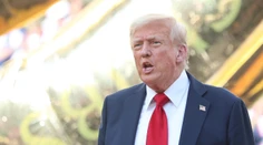 Trump tvrdí, že je pripravený na ďalšie sankcie voči Rusku. Vyjadrenie prichádza po masívnom útoku na Ukrajinu