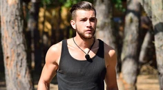 Najlenivejší farmár sa pochválil obrovským tetovaním! Je skutočne jeho?