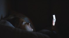 Súd uznal spojitosť medzi nádorom mozgu a mobilom. Slovenskí vedci sú opatrnejší