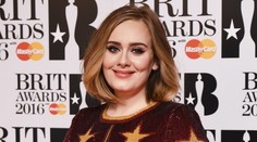 Adele všetkým vyrazila dych. Zhodila kilá a je zmenená na nepoznanie