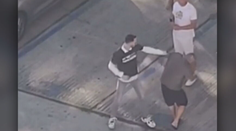 VIDEO: Kandidát na poslanca za OĽaNO udrel počas mítingu päsťou muža. Ospravedlnil sa a požiadal o stiahnutie z kandidátky