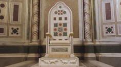 Pápežský trón nie je iba obrazné pomenovanie, skutočne existuje. Pozreli sme sa naň zblízka