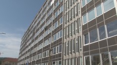 Extrémne teploty v kanceláriách. Železobetónová budova sa zmenila na skleník