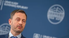 Heger pogratuloval Macronovi k opätovnému zvoleniu