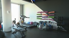 Málo pohybu znižuje efektivitu práce. Pravidelná možnosť cvičenia preto naberá reálne rozmery