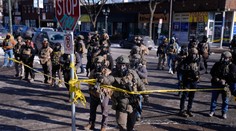 Minneapolis: Pri protiimigračných zásahoch usmrtili ďalšiu osobu, muž zraneniam podľahol