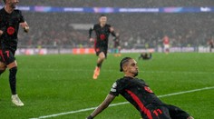 VIDEO: Liga majstrov priniesla nezabudnuteľný večer. Bláznivý zápas vyvrcholil zásahom polície