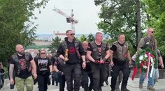 VIDEO: Proputinovský motorkársky gang Noční vlci dorazil na Slavín. Čakali ich tam zástancovia Ukrajiny