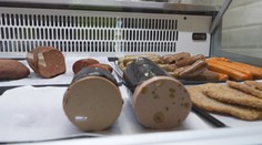 Pochvaľujú si ich aj milovníci tradičných chutí. Navštívili sme vegánske mäsiarstvo