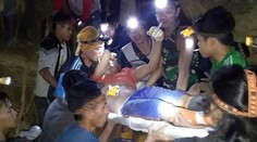 Tragédia v Indonézii. V nelegálnej bani zostalo pod zemou zasypaných najmenej 60 ľudí