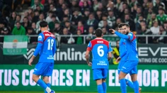 Hancko gólom prispel k hladkému postupu Atlética Madrid do semifinále. Favorit súperovi nedal žiadnu šancu