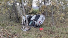 V aute sedeli dvaja bratia, náraz do stromu neprežili. Znalec priblížil, čo sa mohlo v osudný moment stať