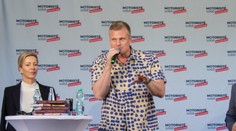 Napadli možného koaličného partnera Babiša: Útok v bare uprostred noci