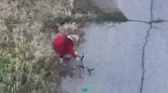 VIDEO: Ukrajinská babička mala zneškodniť ruský dron holými rukami