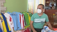 Zbiera originály dresov svetových klubov. Najväčšiu hodnotu pre neho majú špinavé a prepotené