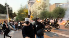 Počet obetí po vlne protestov v Iráne stúpol na 35