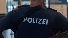 Vo Viedni zachránili štyroch Slovákov. V zamknutom aute im dochádzal kyslík