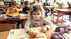 Školy a škôlky sa otvárajú a zatvárajú. V Trenčíne to vydržalo iba týždeň