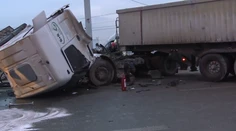 Mal z pekla šťastie. Na vodiča dopadla kabína z nákladiaka
