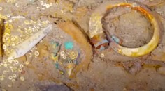 V troskách Titanicu objavili zlatý poklad. Náhrdelník s nezvyčajnou ozdobou chcú vrátiť potomkom majiteľa