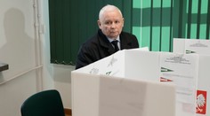 V komunálnych voľbách v Poľsku podľa predbežných odhadov zvíťazí strana PiS