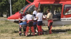 Otca zo zhorenej chaty previezli vrtuľníkom do Bratislavy