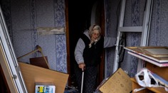Čo Rusi neukradli, to zničili. Pozrite si snímky vyrabovaných ukrajinských domov